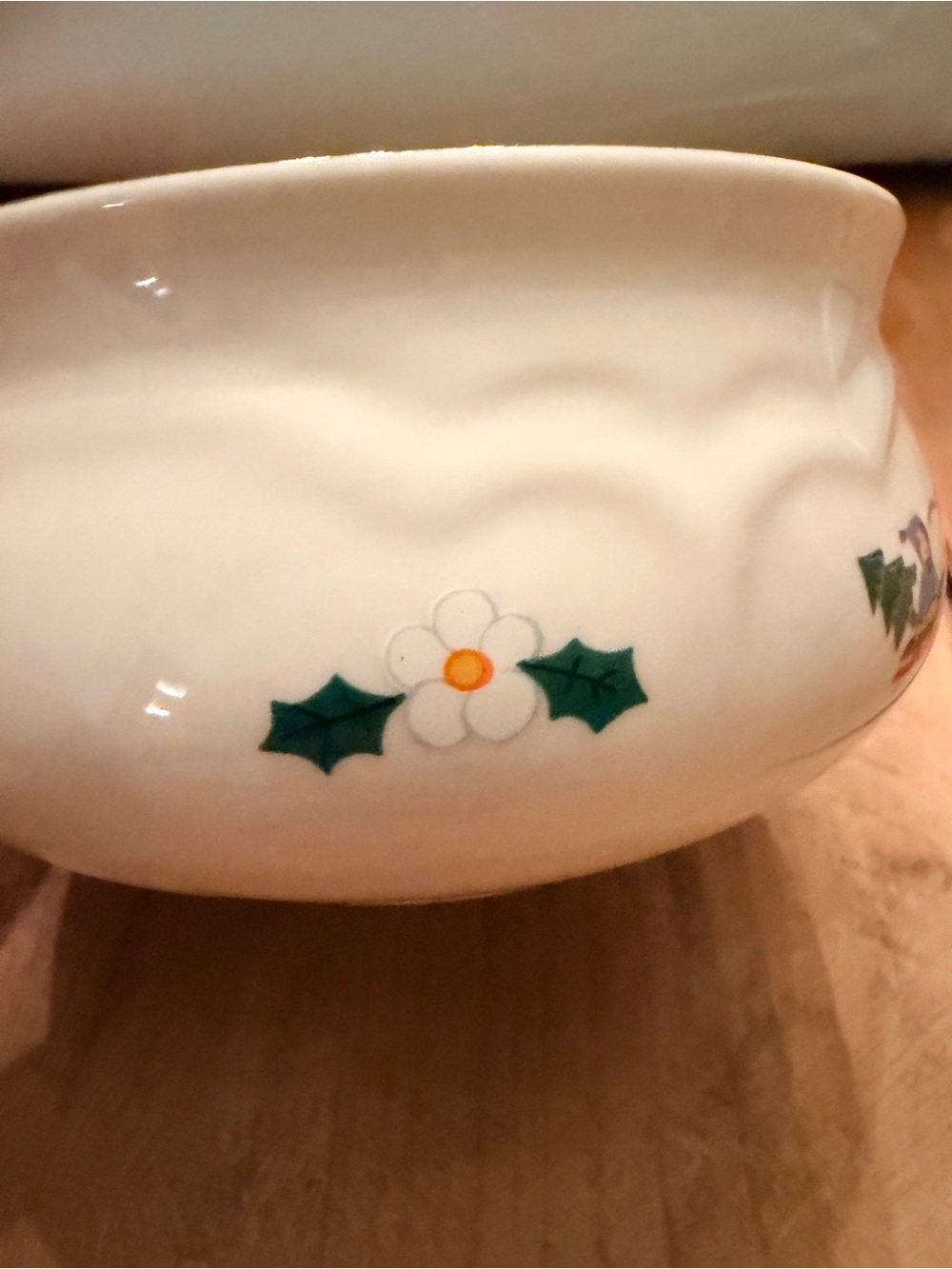 Pfaltzgraff Snow Village Cream Ceramic Holiday Snowman Bowl with Green Rim & Lid - Picture 9 of 16